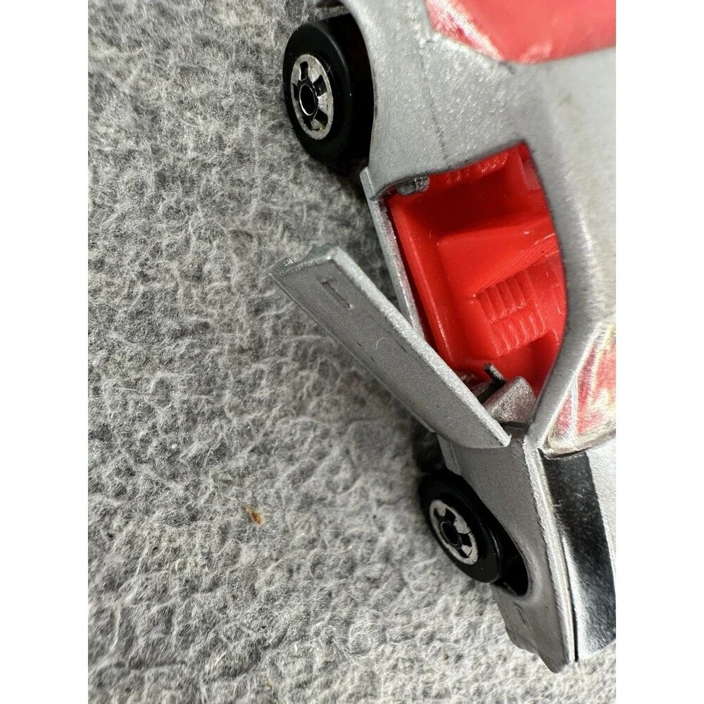 ROAD CHAMPS Classic Sports Die Cast Camaro Silver Car T5